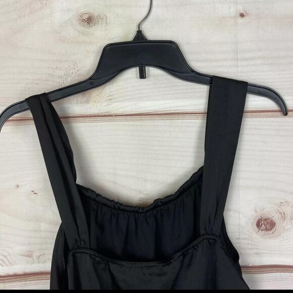 Apostrophe petite black satin luxurious tank top size Medium - Picture 5 of 5